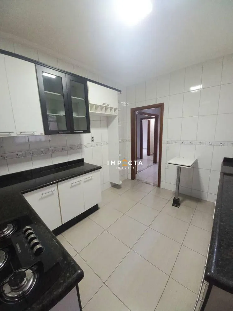 Casa, 3 quartos, 179 m² - Foto 2