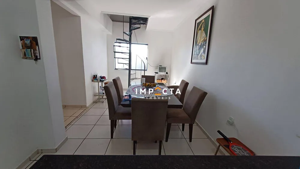 Casa, 3 quartos, 197 m² - Foto 1