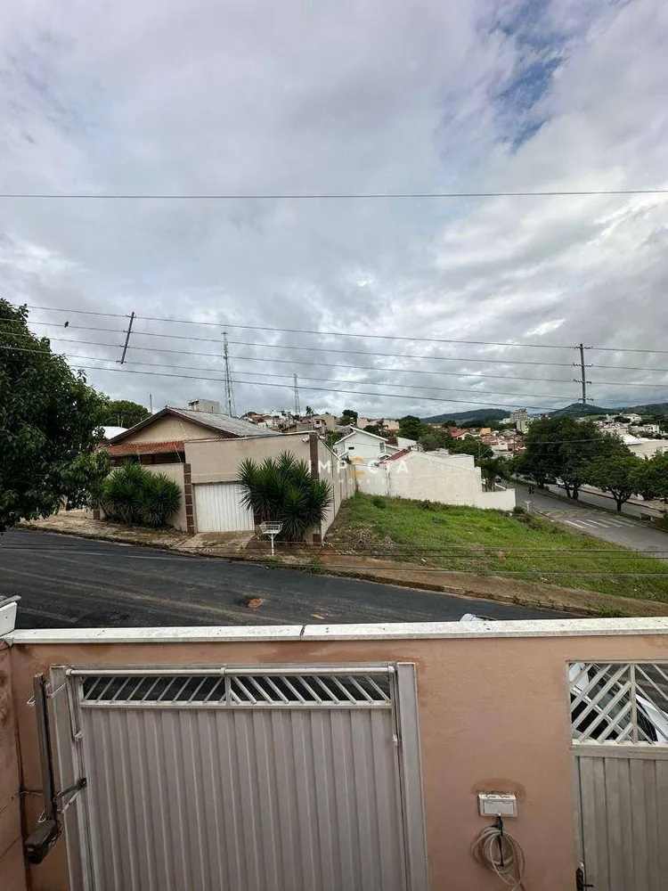 Casa, 3 quartos, 157 m² - Foto 2