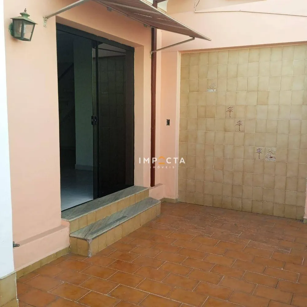 Casa, 5 quartos, 240 m² - Foto 2