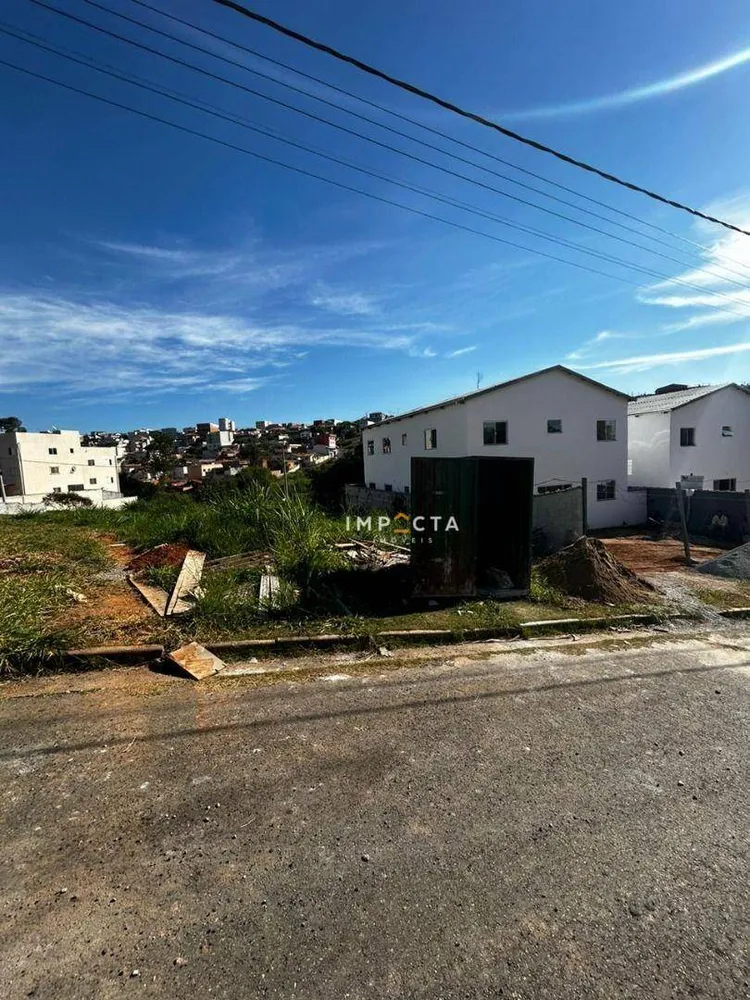 Terreno, 240 m² - Foto 1