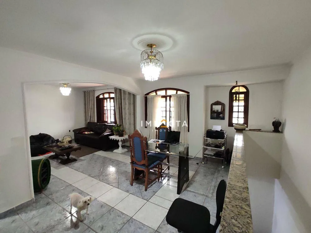 Casa, 3 quartos, 157 m² - Foto 1