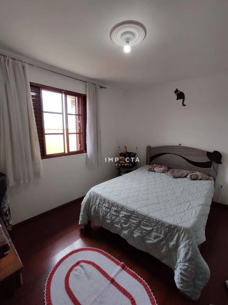 Casa, 3 quartos, 157 m² - Foto 2