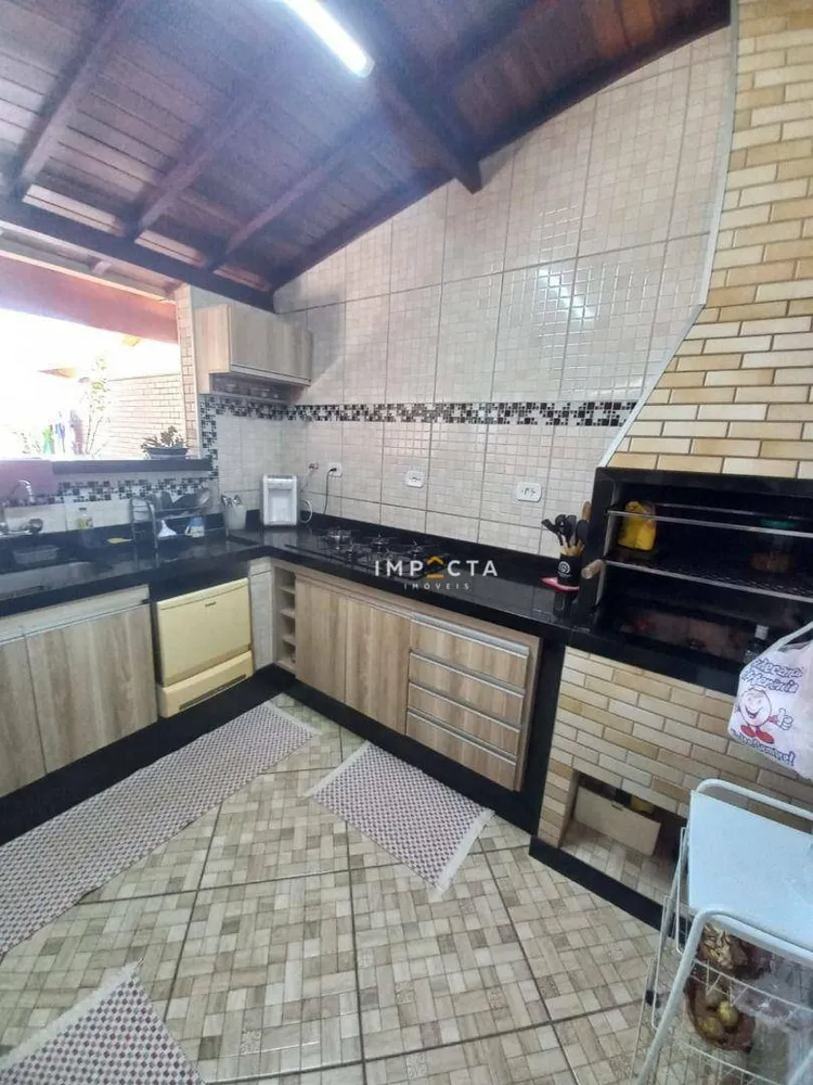 Casa, 4 quartos, 192 m² - Foto 1
