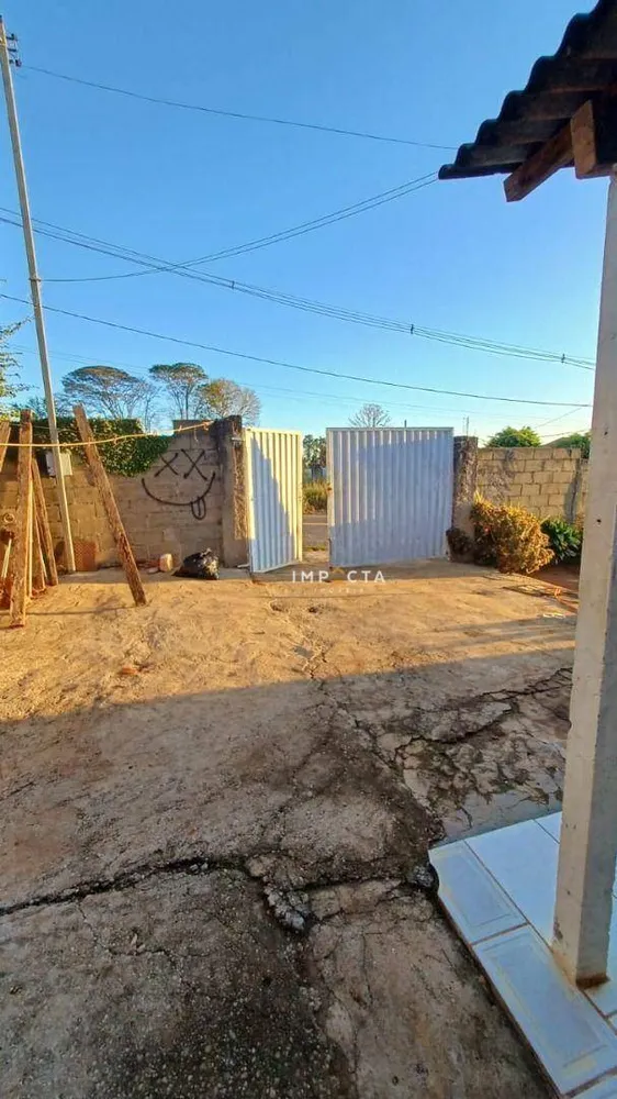 Chácara, 2 quartos, 879 m² - Foto 1