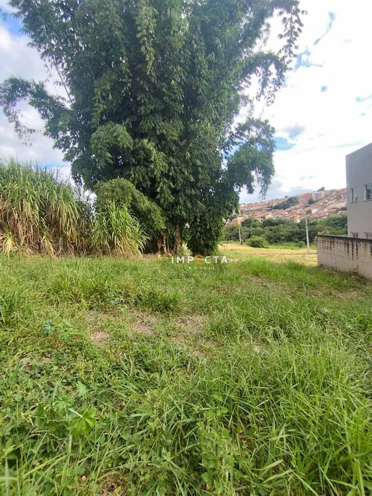 Terreno, 240 m² - Foto 1