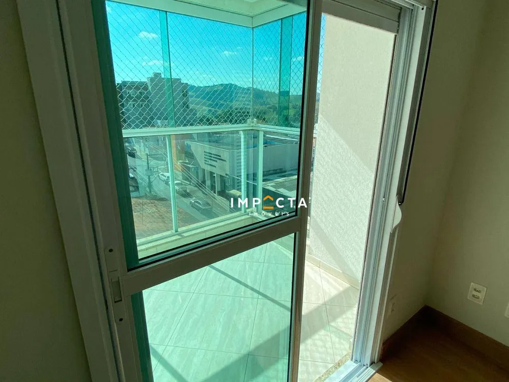 Apartamento, 3 quartos, 132 m² - Foto 2