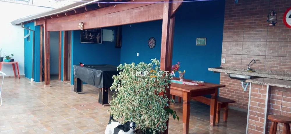 Casa, 4 quartos, 230 m² - Foto 1