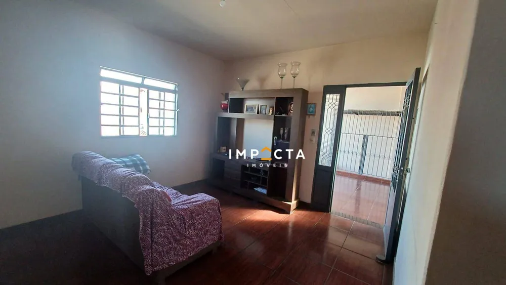Sobrado, 8 quartos, 339 m² - Foto 1