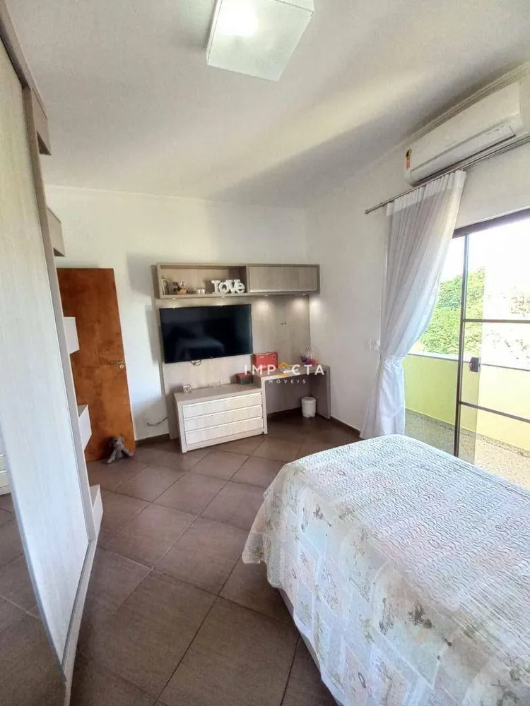 Casa, 3 quartos, 281 m² - Foto 3
