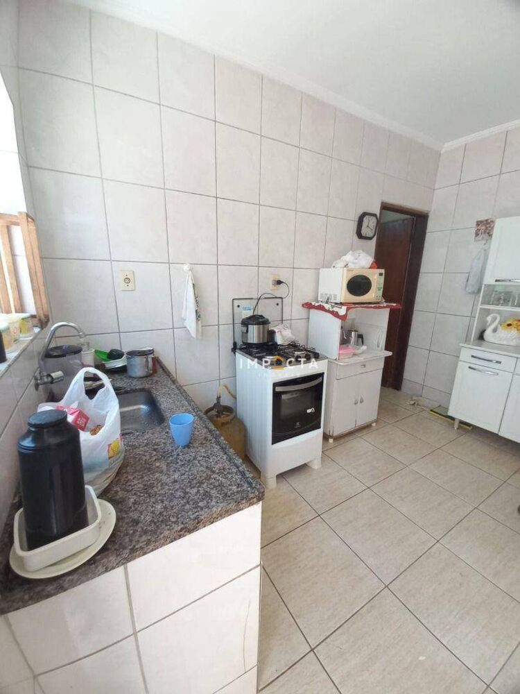 Casa à venda com 2 quartos, 95m² - Foto 4