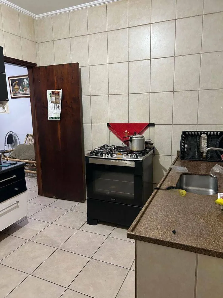 Casa, 3 quartos, 200 m² - Foto 3