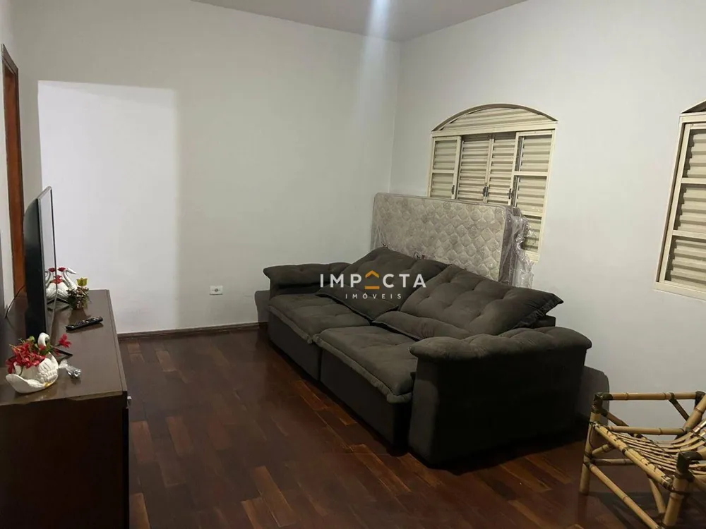 Casa, 3 quartos, 200 m² - Foto 1