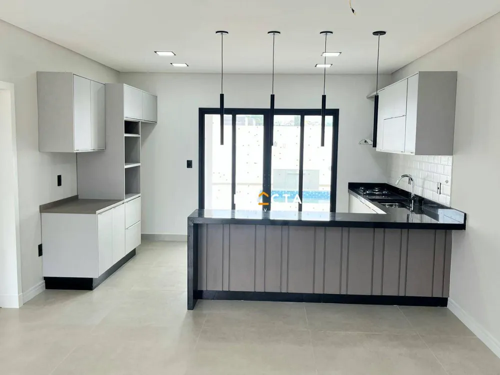 Casa, 3 quartos, 166 m² - Foto 2
