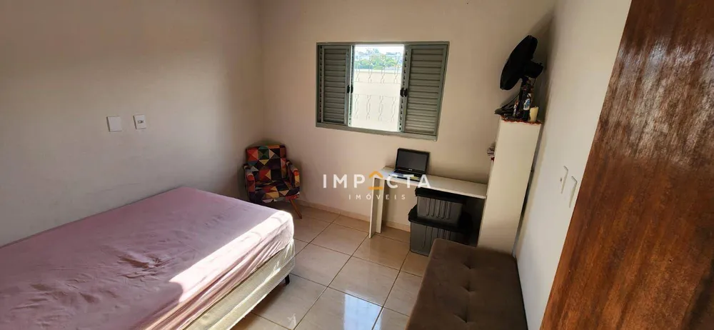 Casa, 3 quartos, 223 m² - Foto 3