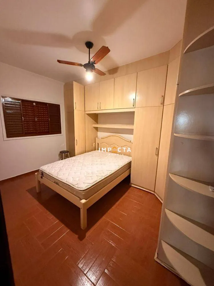 Casa, 3 quartos, 202 m² - Foto 2