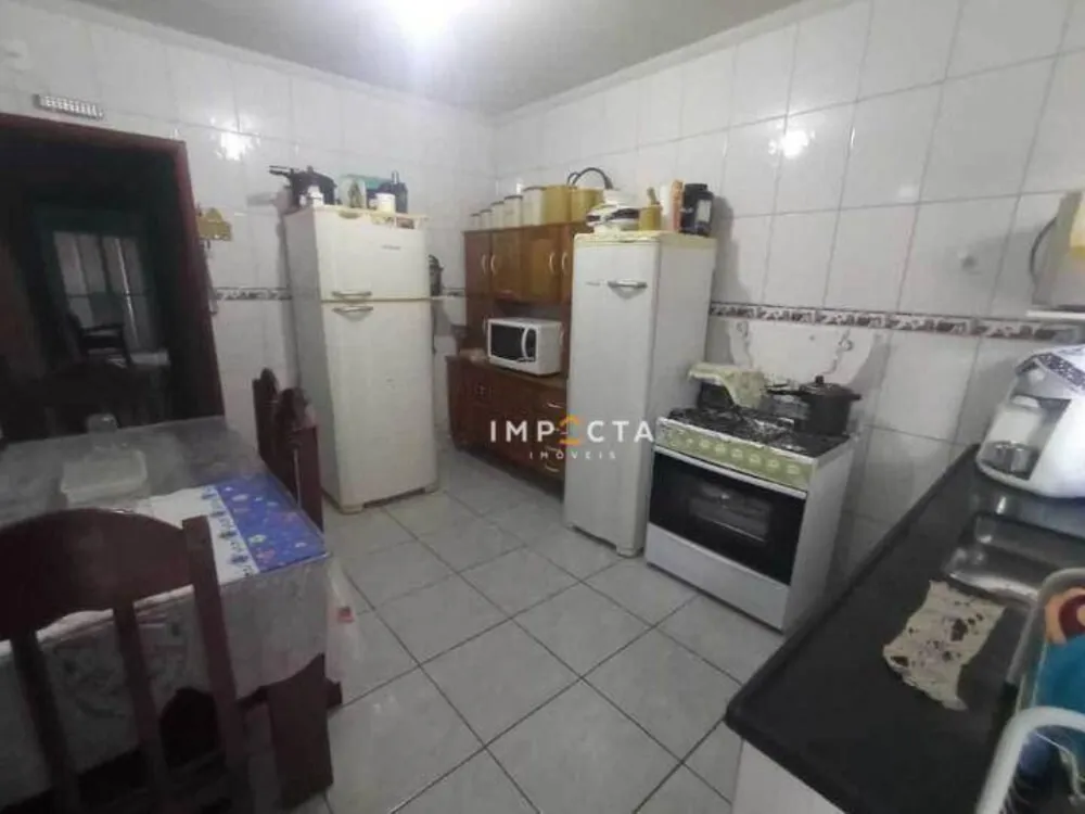 Casa, 3 quartos, 226 m² - Foto 1