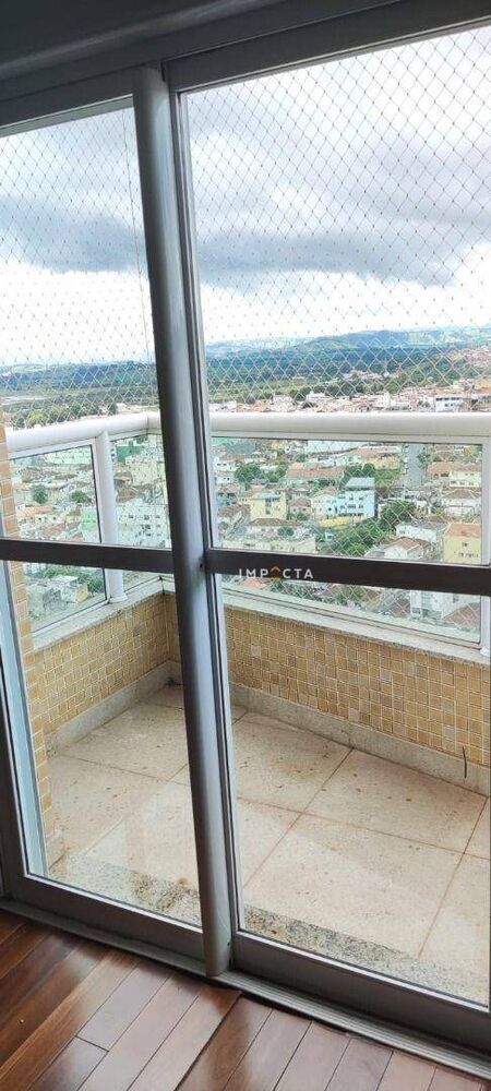 Cobertura à venda com 3 quartos, 200m² - Foto 2