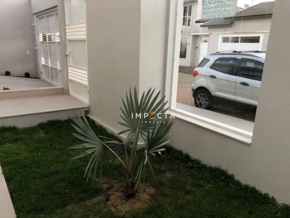 Casa, 4 quartos, 220 m² - Foto 1