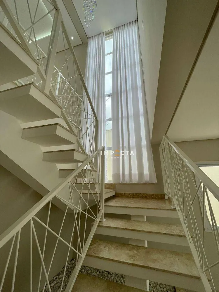 Casa, 4 quartos, 220 m² - Foto 2