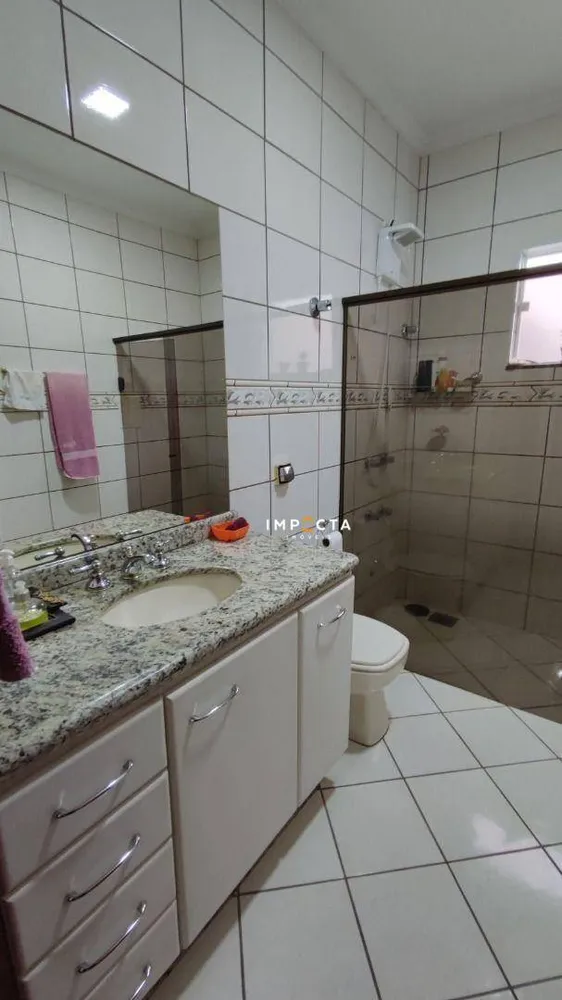 Casa, 4 quartos, 330 m² - Foto 2