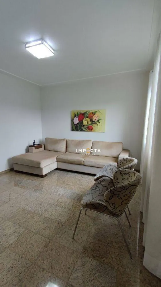 Casa, 4 quartos, 330 m² - Foto 1