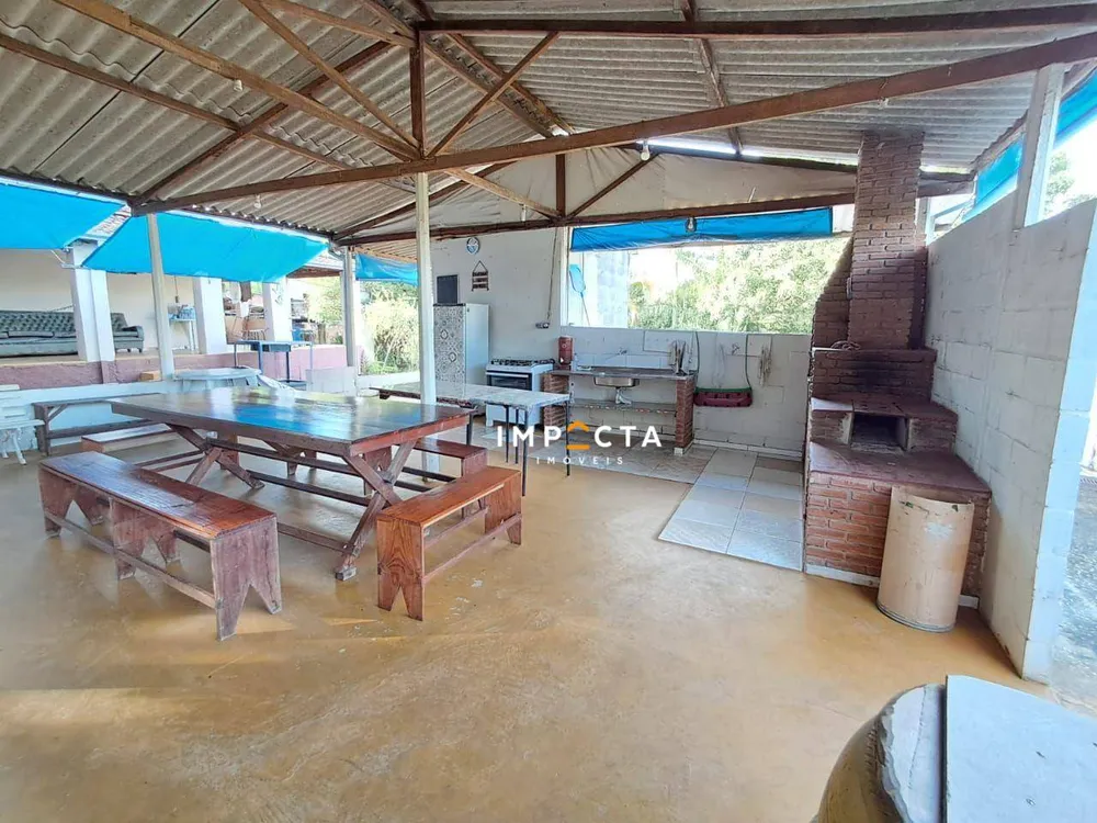 Chácara, 3 quartos, 2600 m² - Foto 1