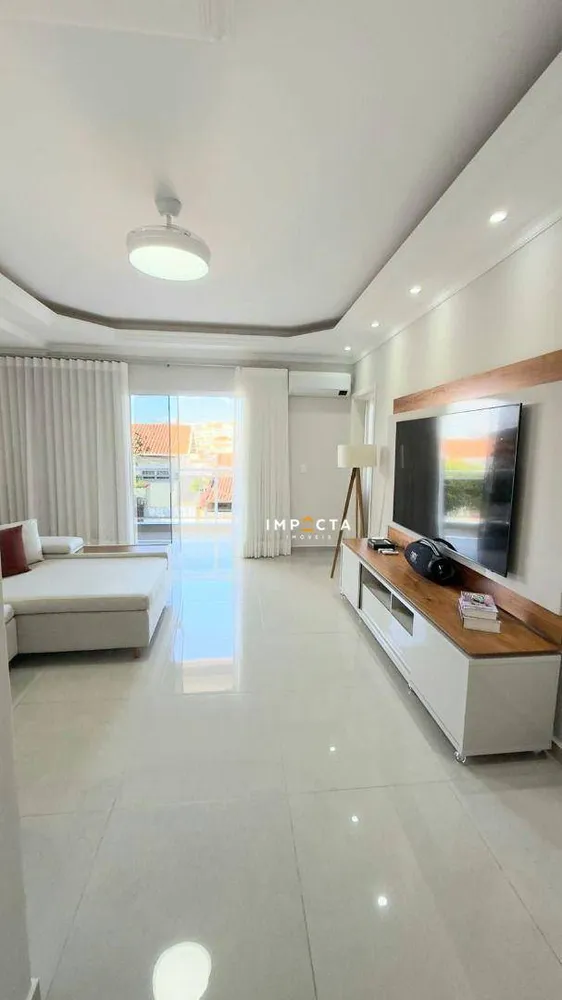 Casa, 3 quartos, 288 m² - Foto 2