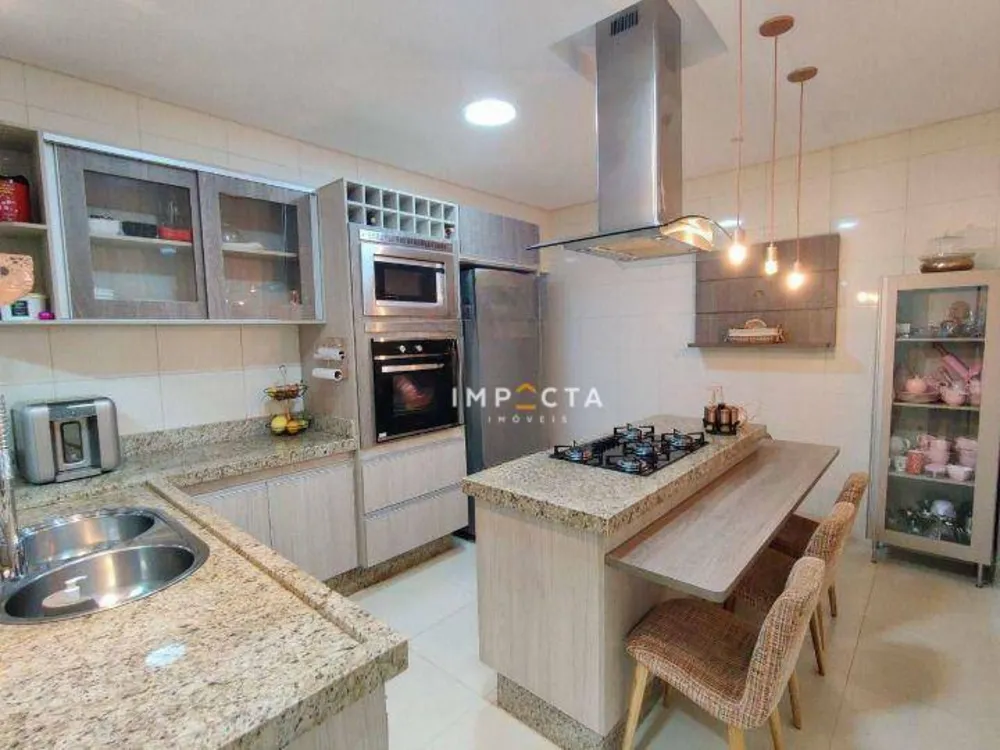 Casa, 3 quartos, 154 m² - Foto 2