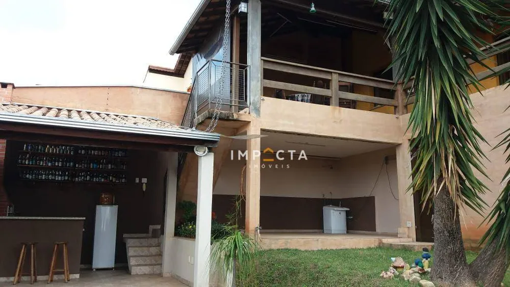 Casa, 3 quartos, 238 m² - Foto 1