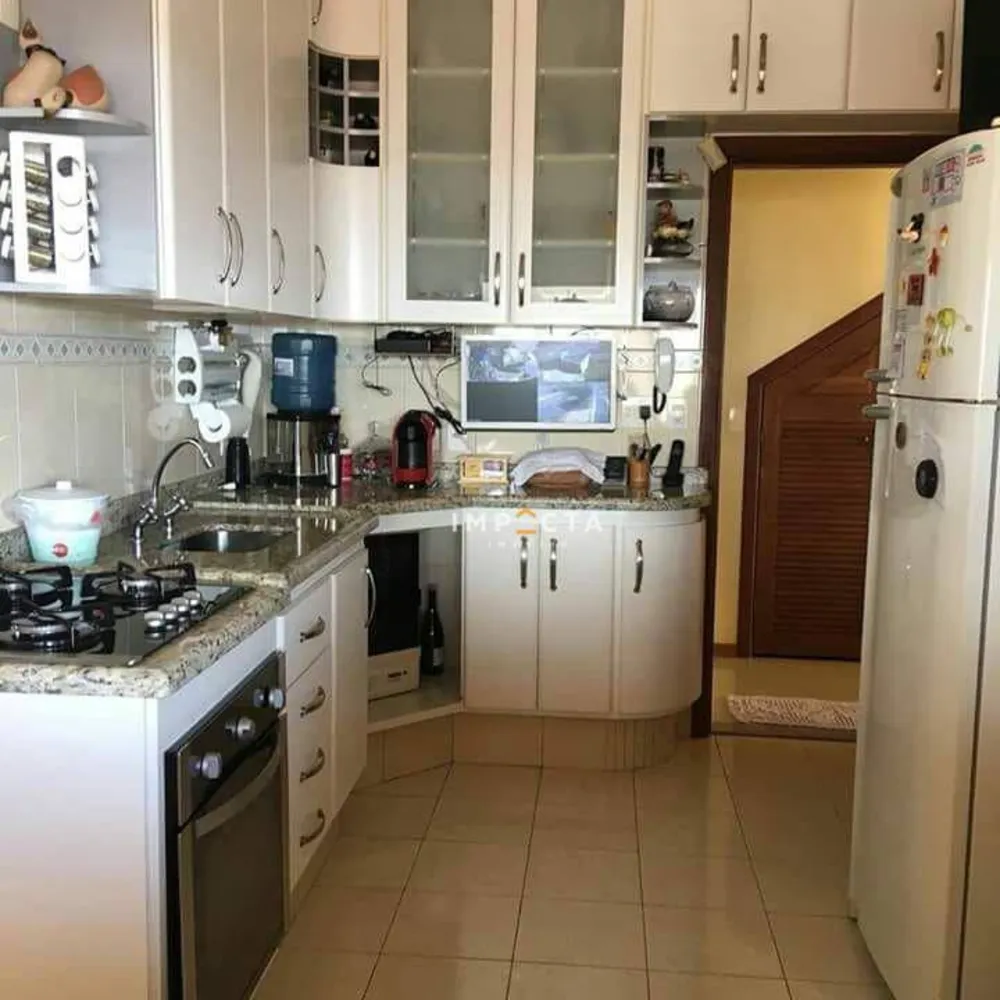Casa, 3 quartos, 238 m² - Foto 3