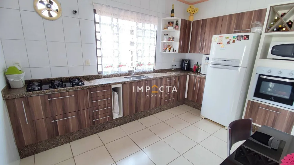 Casa, 3 quartos, 158 m² - Foto 2