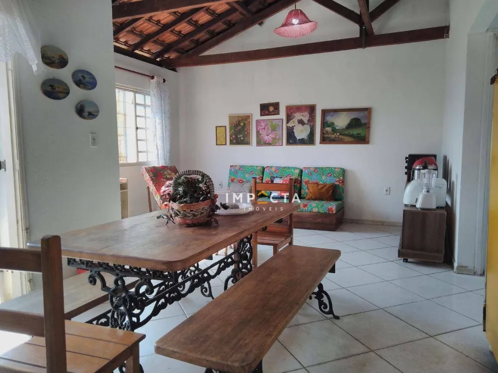 Casa, 4 quartos, 168 m² - Foto 1