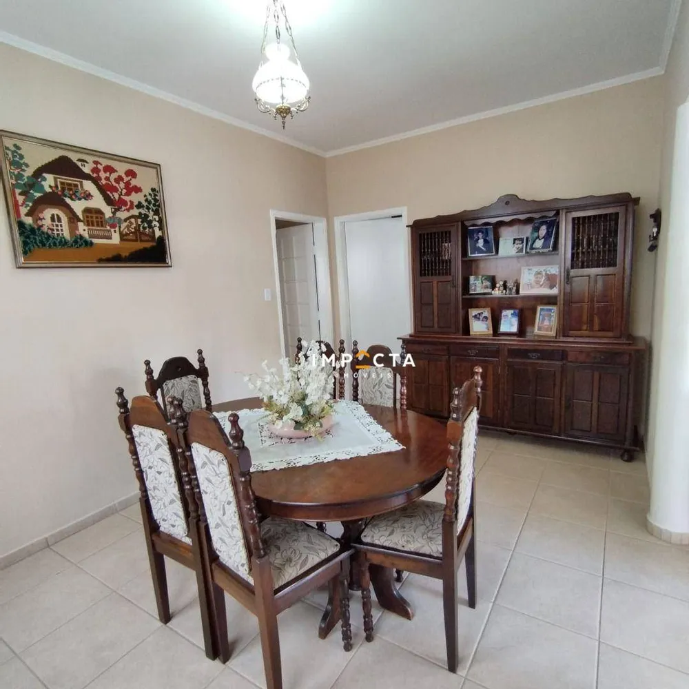Casa, 3 quartos, 220 m² - Foto 2