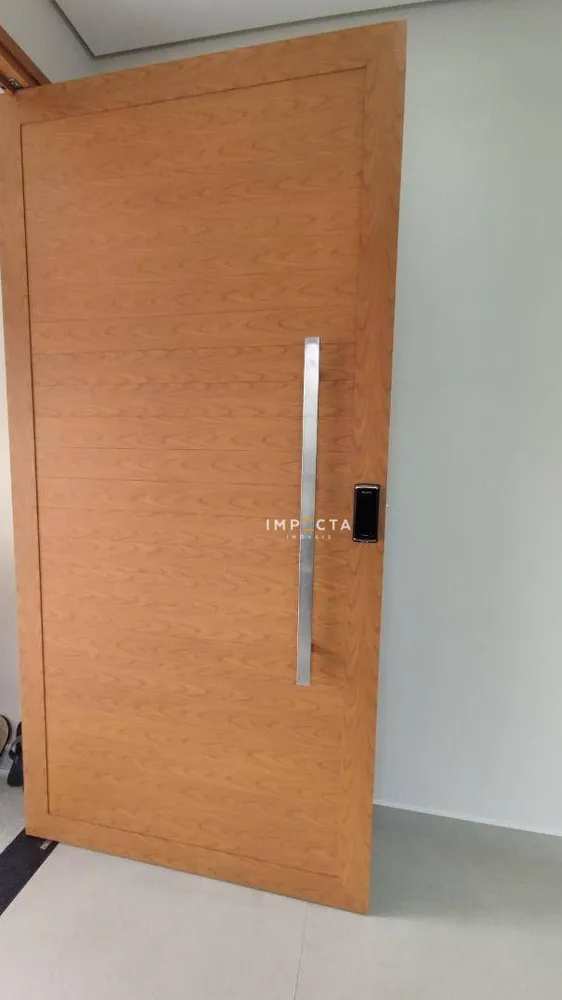 Casa, 4 quartos, 234 m² - Foto 1