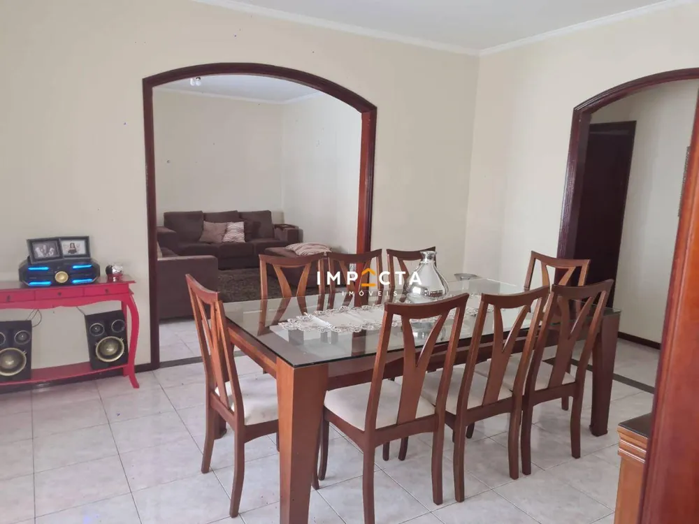 Casa, 3 quartos, 202 m² - Foto 3