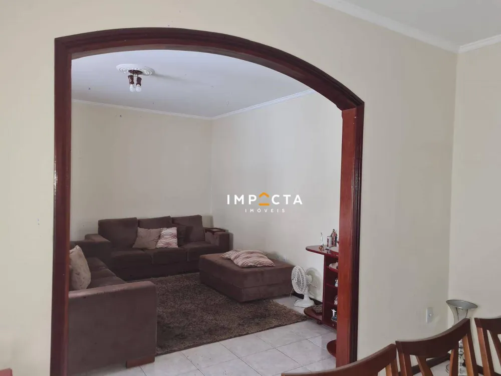 Casa, 3 quartos, 202 m² - Foto 2