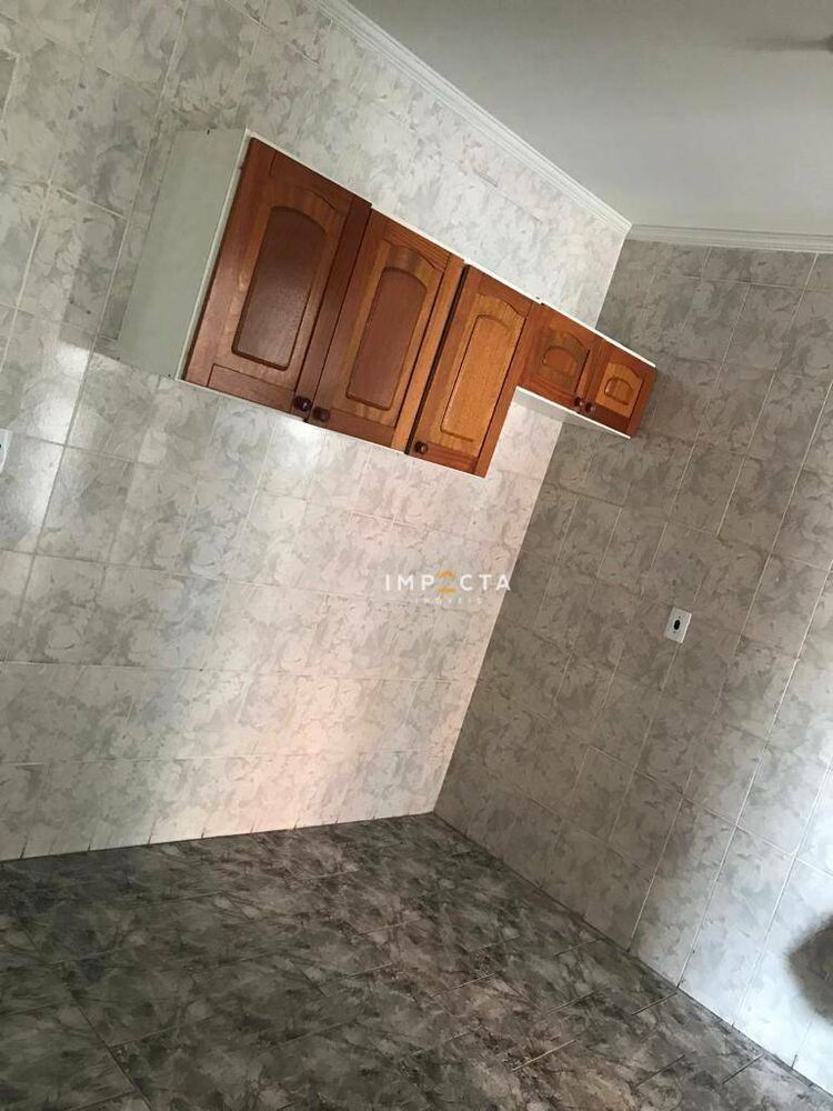 Casa à venda com 3 quartos, 138m² - Foto 2