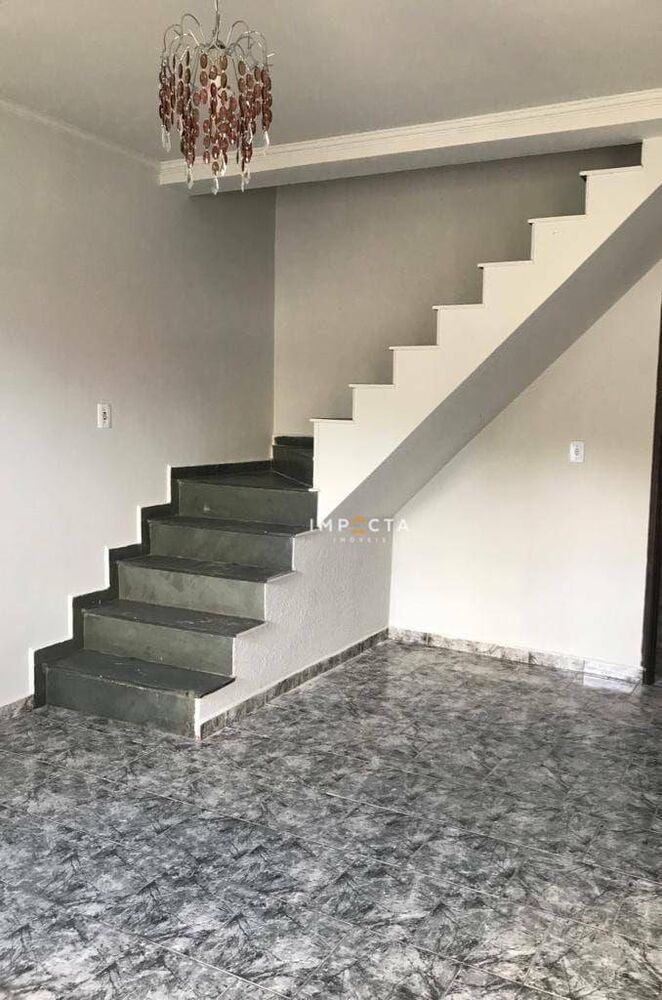 Casa à venda com 3 quartos, 138m² - Foto 3