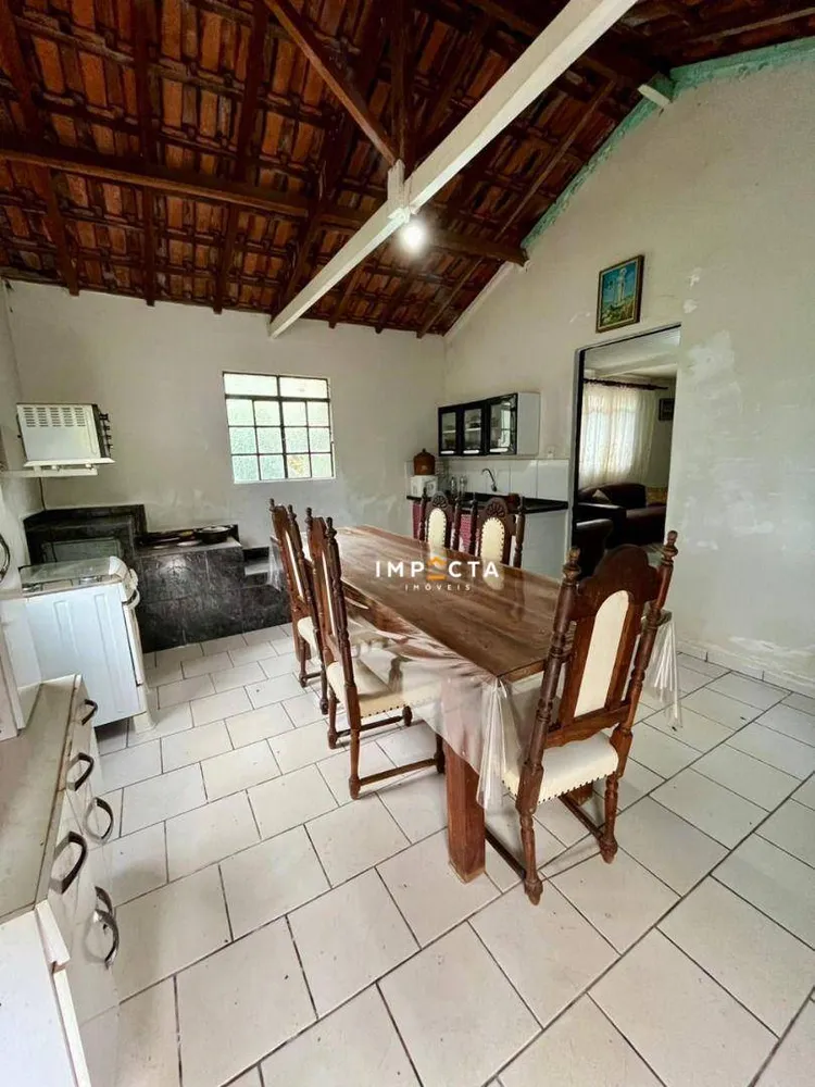 Chácara, 3 quartos, 1103 m² - Foto 1