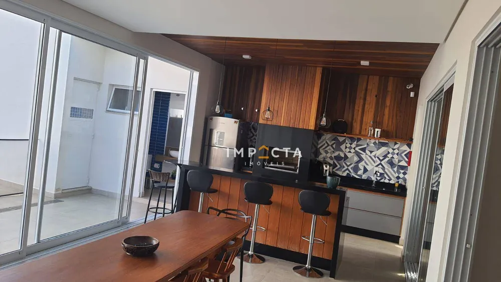 Casa, 3 quartos, 257 m² - Foto 4