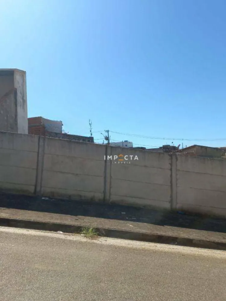 Terreno, 240 m² - Foto 1
