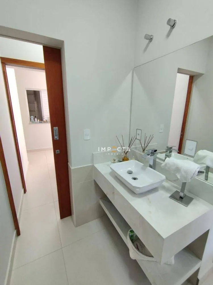 Casa, 3 quartos, 239 m² - Foto 1