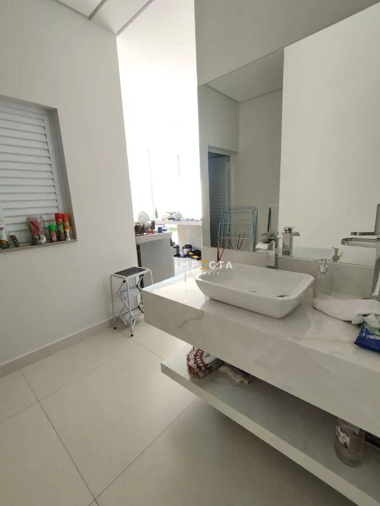 Casa, 3 quartos, 239 m² - Foto 2