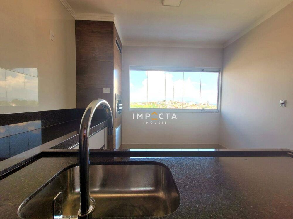 Apartamento à venda com 3 quartos, 120m² - Foto 1