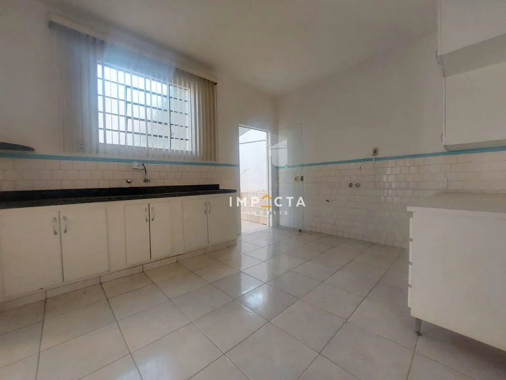 Casa, 5 quartos, 192 m² - Foto 6