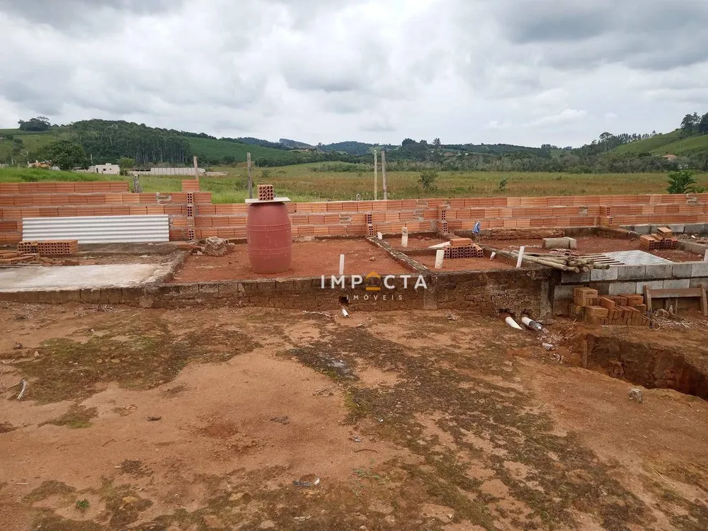 Chácara, 2 quartos, 1097 m² - Foto 2