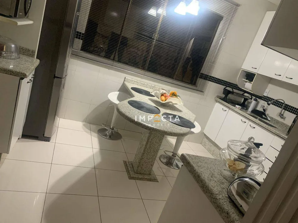 Casa, 3 quartos, 193 m² - Foto 1