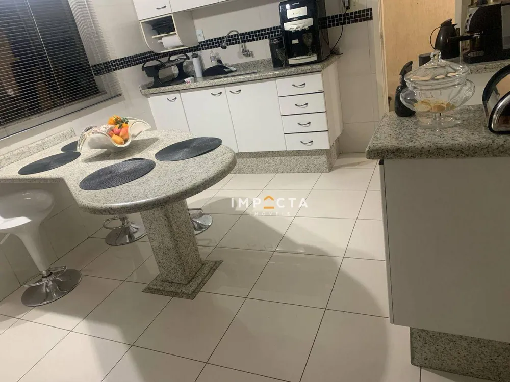 Casa, 3 quartos, 193 m² - Foto 3