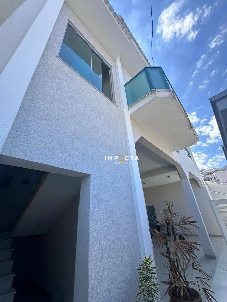 Casa, 4 quartos, 269 m² - Foto 1